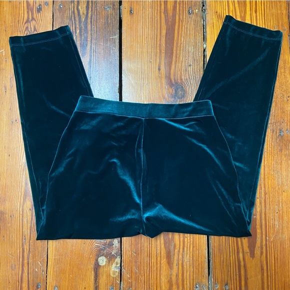 LOFT Women's Velvet Tapered Pull On Pants Size M Emerald Green Pockets Holiday - Picture 6 of 10